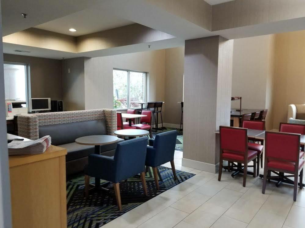 Holiday Inn Express Hotel & Suites Louisville South-Hillview, An Ihg Hotel Экстерьер фото