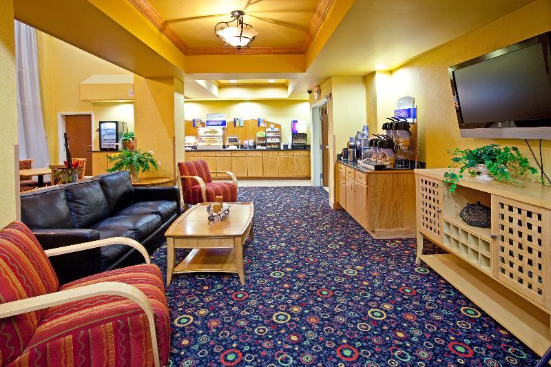 Holiday Inn Express Hotel & Suites Louisville South-Hillview, An Ihg Hotel Экстерьер фото